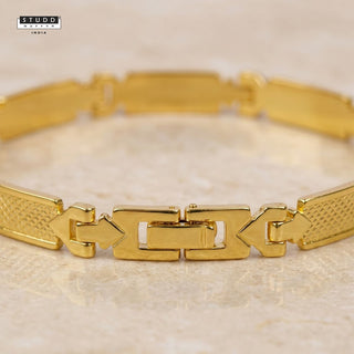 Arrow Bracelet – 24K Gold Tone
